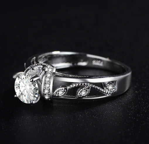 Fashionable Zircon Ring for Women