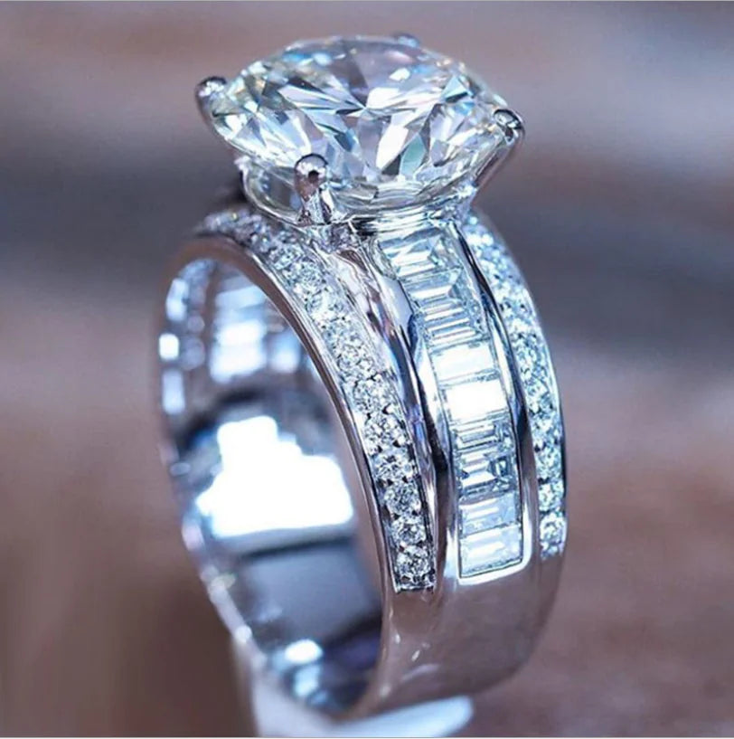 Zirconia Ring - Elegant Design Jewelry Piece