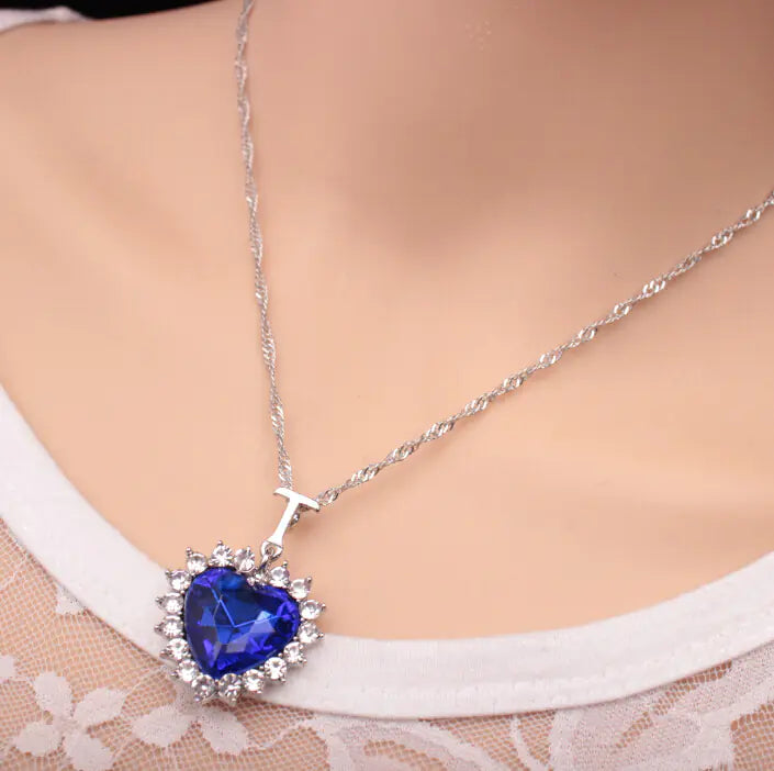 Ocean Star Heart-shaped Crystal Pendant Necklace