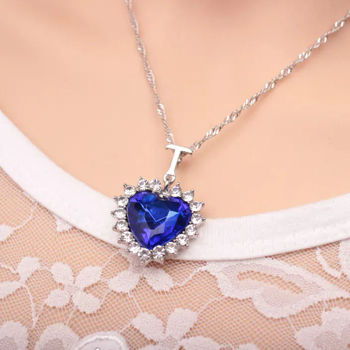Ocean Star Heart-shaped Crystal Pendant Necklace
