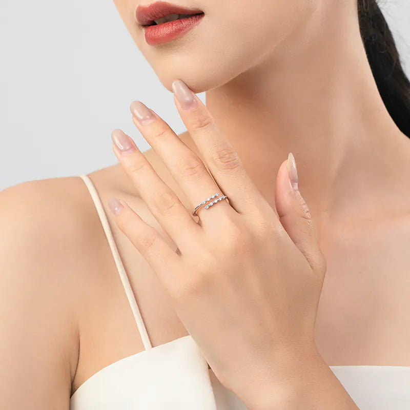 S925 Sterling Silver Geometric Ring with Diamond Design