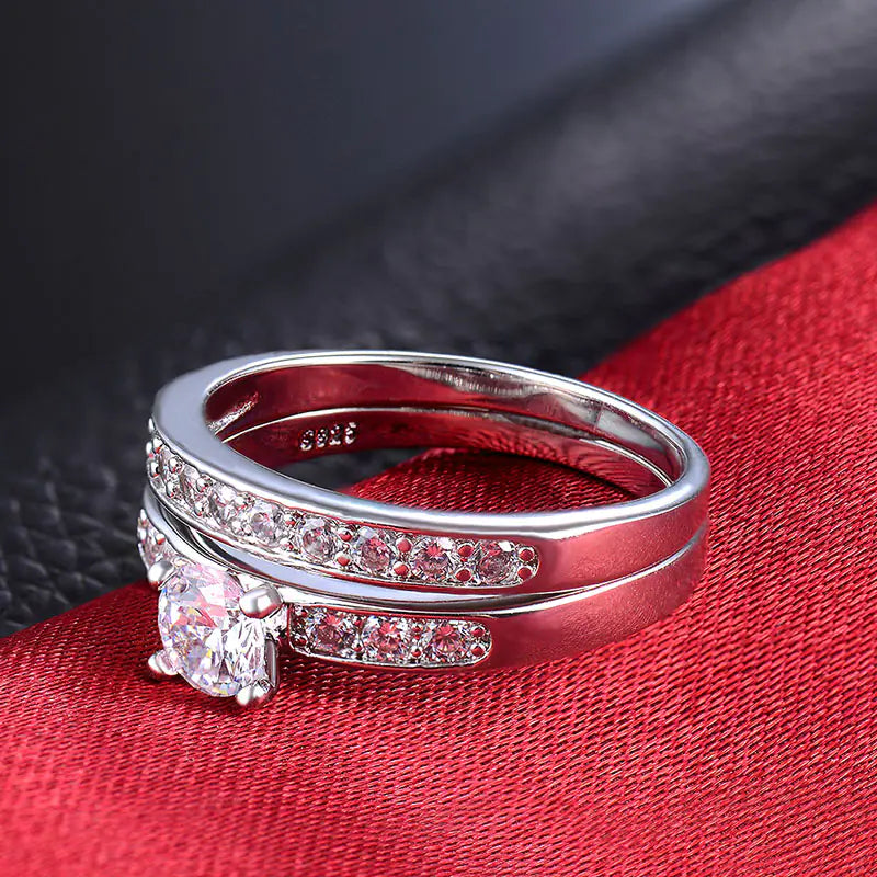 Zircon Ring Set with Elegant Design
