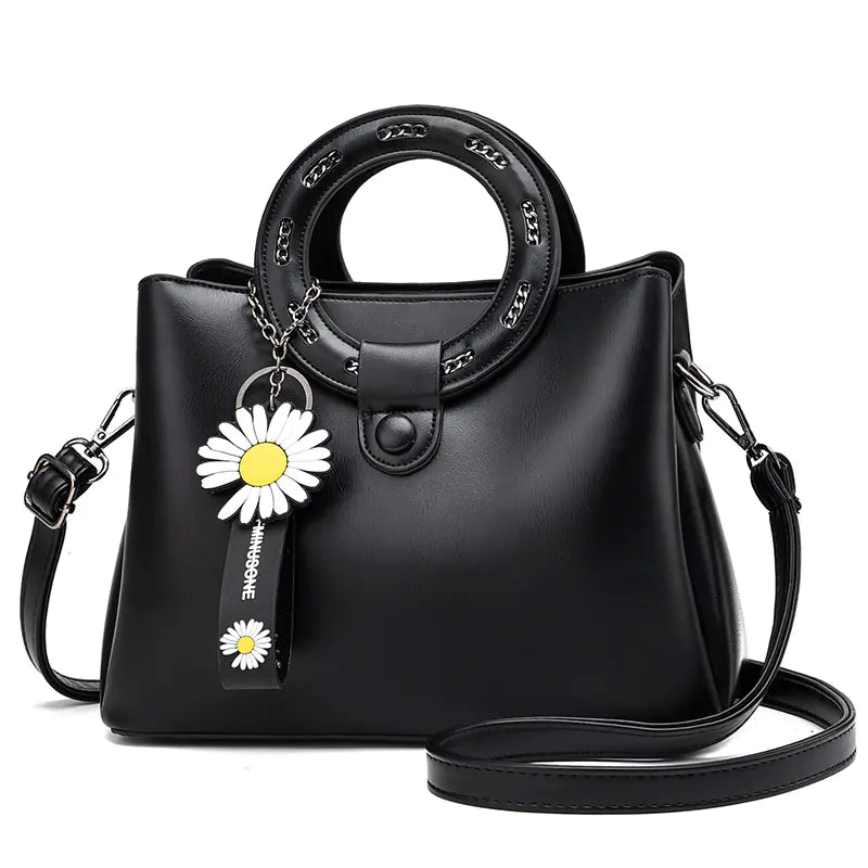 Fashionable Round Ring Handbag for Women (Fall 2020)