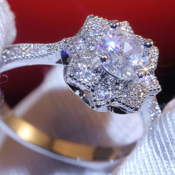 Transparent Zircon Flower Ring - Elegant Design