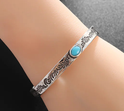 Vintage Engraved Fashion Bracelet for Men and Women