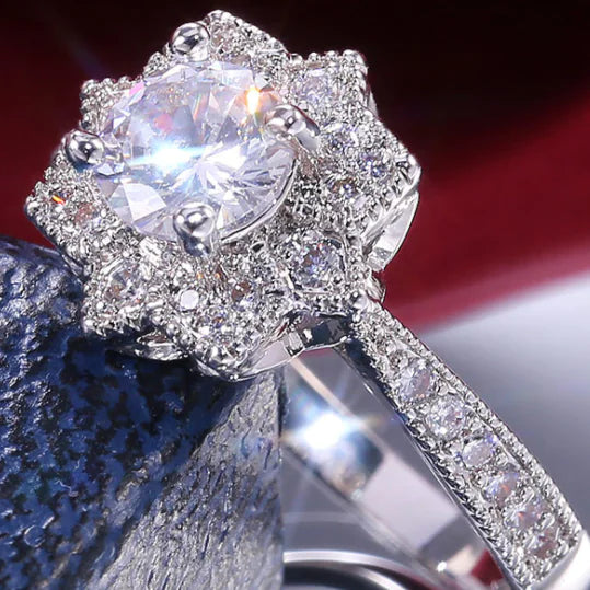 Transparent Zircon Flower Ring - Elegant Design