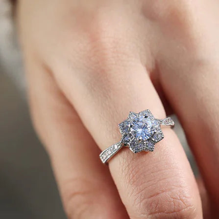 Transparent Zircon Flower Ring - Elegant Design