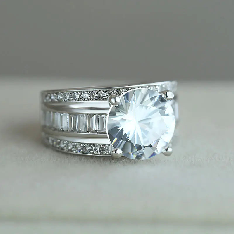 Zirconia Ring - Elegant Design Jewelry Piece