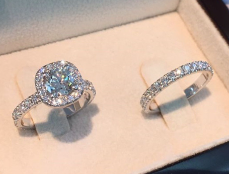Square Inlaid Zircon Couple Ring Set for Ladies