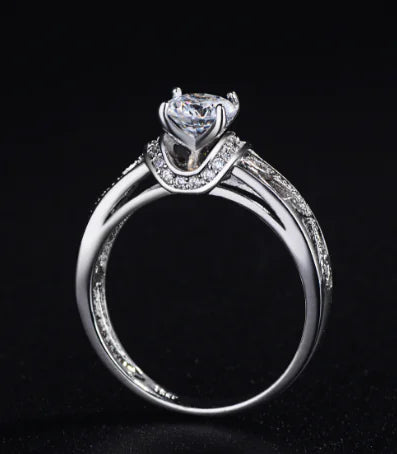 Fashionable Zircon Ring for Women