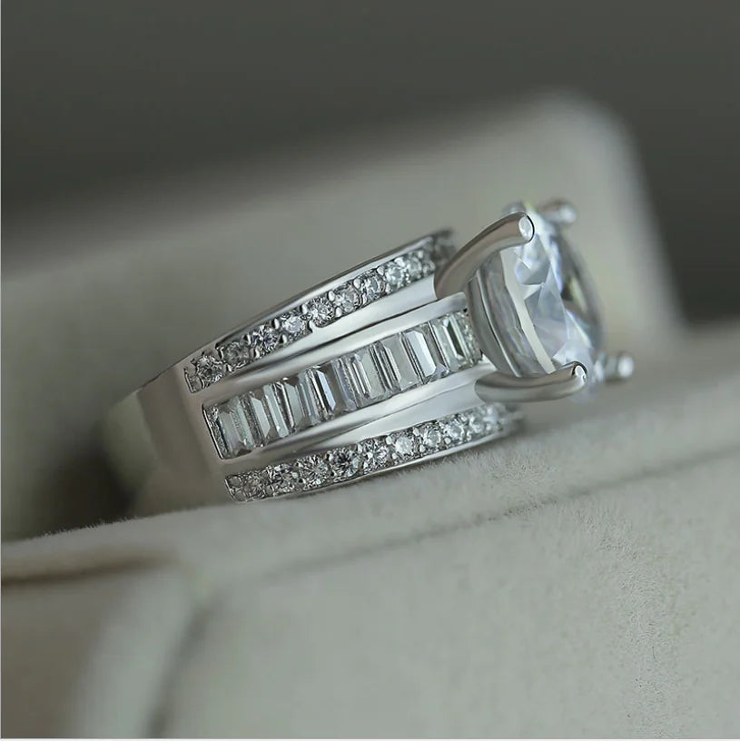 Zirconia Ring - Elegant Design Jewelry Piece