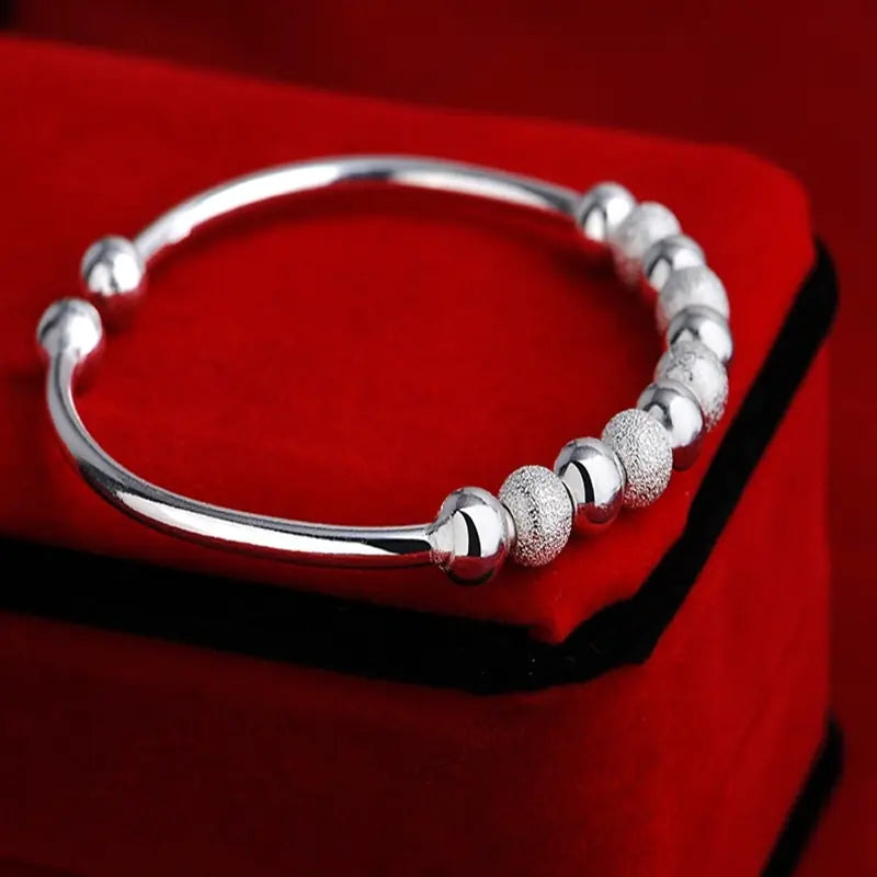 Fashion Silver-Plated Bracelet for Women with Nine Beads